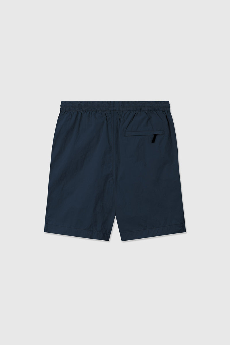 Shorts in „papertouch“ Material